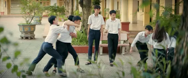 C&aacute;ch em 1 milimet - Tập 4: T&uacute; v&agrave; đ&aacute;m bạn k&yacute; hiệp ước ho&agrave; b&igrave;nh với Chiến đo - Ảnh 21.