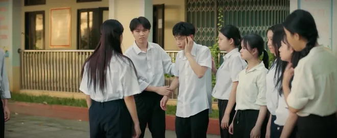 C&aacute;ch em 1 milimet - Tập 4: T&uacute; v&agrave; đ&aacute;m bạn k&yacute; hiệp ước ho&agrave; b&igrave;nh với Chiến đo - Ảnh 23.