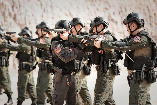 Sự khác biệt của Chiến sĩ quả cảm nằm ở quy mô và tính chất thực chiến - Ảnh 4.