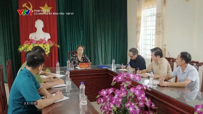 Có anh, nơi ấy bình yên - Tập 27: Chủ tịch Thứ và Xuân chơi trò mèo vờn chuột, đâm sau lưng nhau - Ảnh 2.