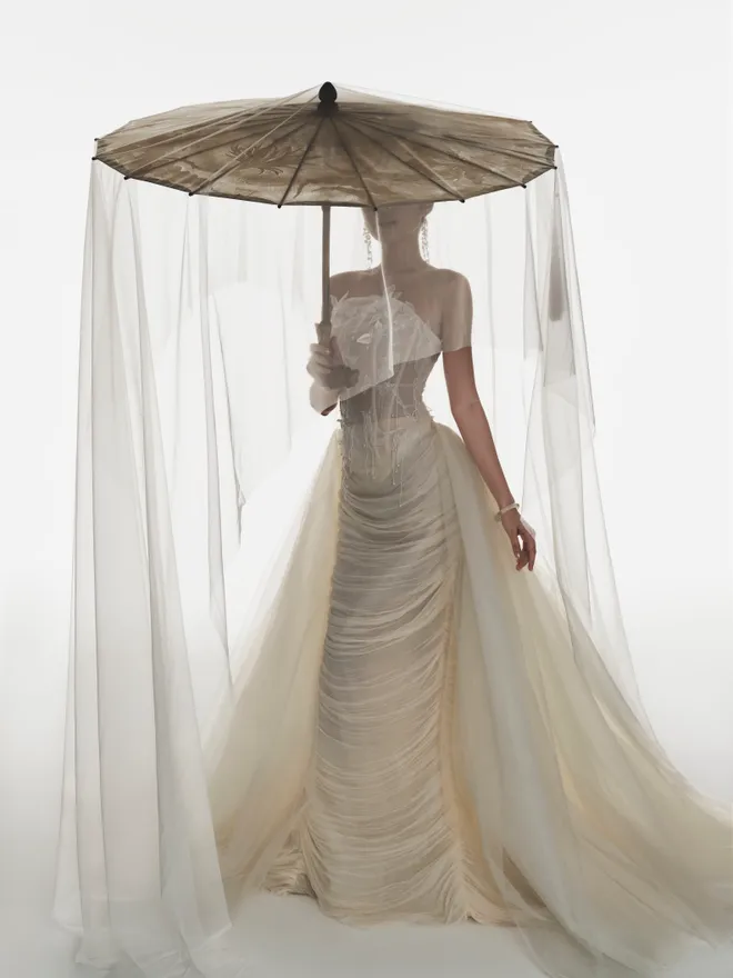 HER-ITAGE - Ch&eacute;p lại c&acirc;u chuyện di sản bằng đường kim mũi chỉ - Ảnh 2.