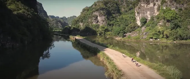 C&aacute;ch em 1 milimet - Tập 5: T&uacute; v&agrave; nh&oacute;m bạn rủ nhau đi th&agrave;nh phố thăm Quy&ecirc;n, cả nh&agrave; lo lắng- Ảnh 9.