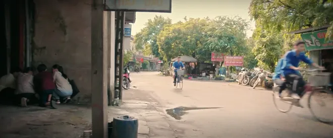 C&aacute;ch em 1 milimet - Tập 5: T&uacute; v&agrave; nh&oacute;m bạn rủ nhau đi th&agrave;nh phố thăm Quy&ecirc;n, cả nh&agrave; lo lắng- Ảnh 13.