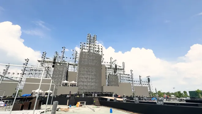 Rhyder đội nắng gắt tập luyện cho V Fest - Vietnam Today - Ảnh 9.