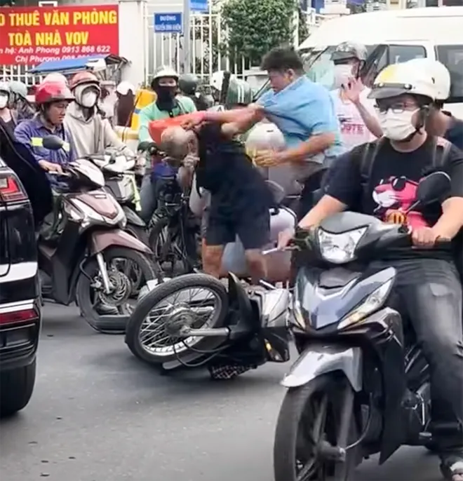 Nóng trên mạng tuần qua (15 - 21/9): Khi cộng đồng mạng đòi công lý- Ảnh 4. Nóng trên mạng tuần qua (15 - 21/9): Khi cộng đồng mạng đòi công lý- Ảnh 4.