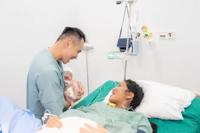 Ti&ecirc;u Ch&acirc;u Như Quỳnh x&aacute;c nhận cưới, H'Hen Ni&ecirc; gửi lời ngọt ng&agrave;o tới chồng - Ảnh 4.