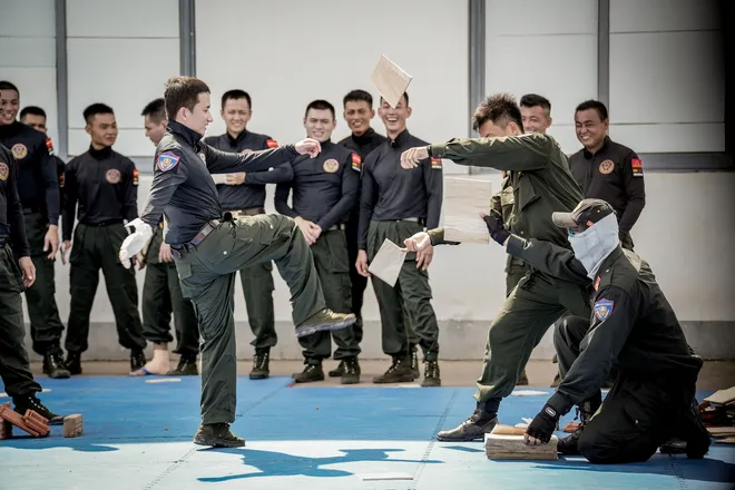 Top 5 nh&acirc;n vật g&acirc;y bất ngờ trong truyền h&igrave;nh thực tế - Ảnh 15.