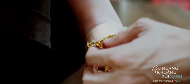 Gi&oacute; ngang khoảng trời xanh - Tập 21: Tổng t&agrave;i tinh tế khiến Ng&acirc;n 'đổ đứ đừ' - Ảnh 2.