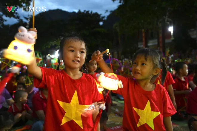 Niềm vui Trung thu nơi biên cương - Ảnh 5.