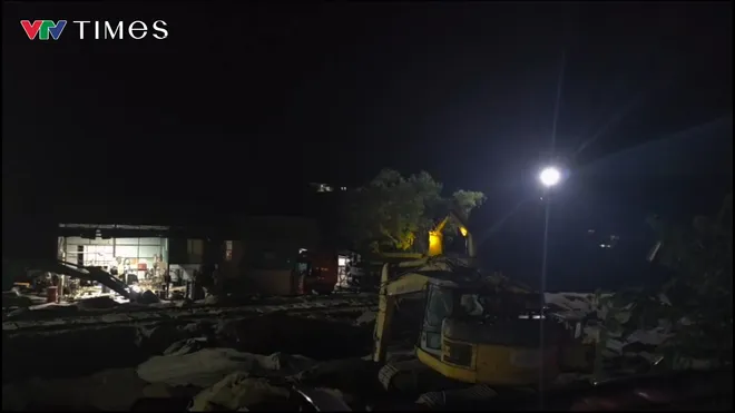 L&agrave;o Cai: Nhiều b&atilde;i c&aacute;t sỏi bị đ&igrave;nh chỉ vẫn c&ocirc;ng khai hoạt động - Ảnh 3.