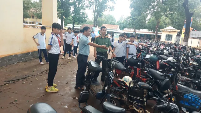 Đồng Nai: Ra quân kiểm tra, chấn chỉnh tình trạng “độ, chế” xe- Ảnh 7. Đồng Nai: Ra quân kiểm tra, chấn chỉnh tình trạng “độ, chế” xe- Ảnh 7.
