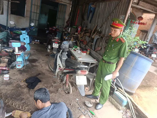 Đồng Nai: Ra quân kiểm tra, chấn chỉnh tình trạng “độ, chế” xe- Ảnh 5. Đồng Nai: Ra quân kiểm tra, chấn chỉnh tình trạng “độ, chế” xe- Ảnh 5.