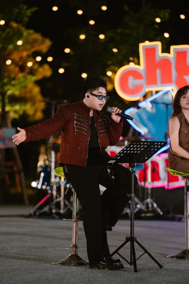 Chuyến xe âm nhạc - Tập 10: Bão Ngọc bùng cháy cùng Hoàng Hải trong ca khúc Hoang mang - Ảnh 3.