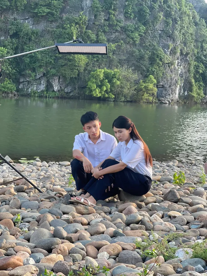 Cách em 1 milimet: Lộ diện dàn diễn viên khi trưởng thành toàn 'cực phẩm'- Ảnh 16. Cách em 1 milimet: Lộ diện dàn diễn viên khi trưởng thành toàn 'cực phẩm'- Ảnh 16.