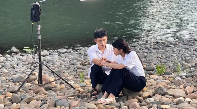 Cách em 1 milimet: Lộ diện dàn diễn viên khi trưởng thành toàn 'cực phẩm'- Ảnh 17. Cách em 1 milimet: Lộ diện dàn diễn viên khi trưởng thành toàn 'cực phẩm'- Ảnh 17.