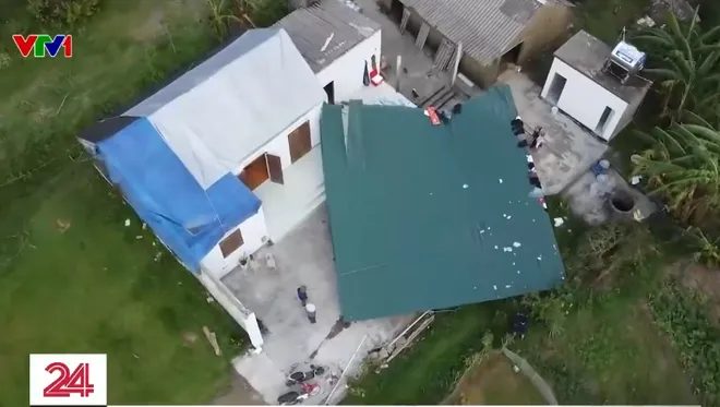 Những h&igrave;nh ảnh lay động h&agrave;ng triệu tr&aacute;i tim trong b&atilde;o Bualoi - Ảnh 2.