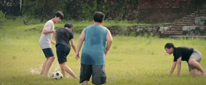 Cách em 1 milimet - Tập 9: Bị Hoàng cận doạ ma, Quyên qua đời vì đau tim- Ảnh 2. Cách em 1 milimet - Tập 9: Bị Hoàng cận doạ ma, Quyên qua đời vì đau tim- Ảnh 2.