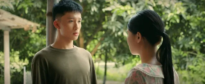 Cách em 1 milimet - Tập 9: Bị Hoàng cận doạ ma, Quyên qua đời vì đau tim- Ảnh 13. Cách em 1 milimet - Tập 9: Bị Hoàng cận doạ ma, Quyên qua đời vì đau tim- Ảnh 13.