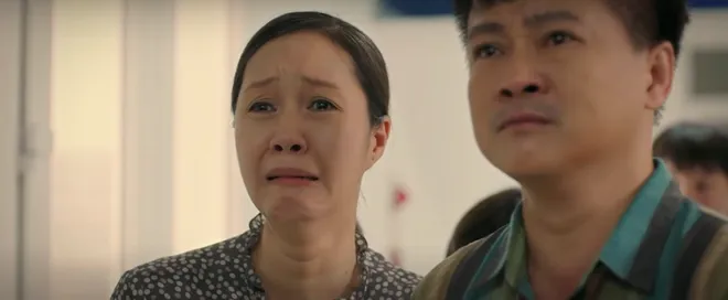 Cách em 1 milimet - Tập 9: Bị Hoàng cận doạ ma, Quyên qua đời vì đau tim- Ảnh 26. Cách em 1 milimet - Tập 9: Bị Hoàng cận doạ ma, Quyên qua đời vì đau tim- Ảnh 26.