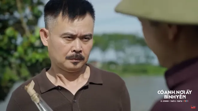 Có anh, nơi ấy bình yên - Tập 40: Cường vòi tiền Bằng, ông Thắng cầu cứu Huy - Ảnh 2.