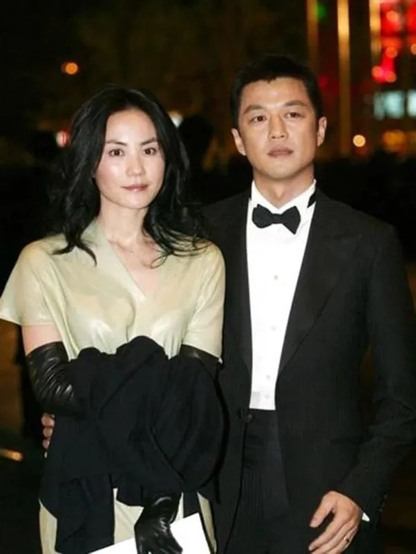 Rộ tin Vương Phi từng kiếm được 22 triệu USD cho một buổi biểu diễn - Ảnh 4.