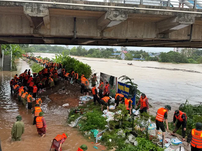 Thái Nguyên: Nước sông Cầu vượt báo động 3 hơn 2,5m, cảnh báo ngập lụt trên diện rộng - Ảnh 2.