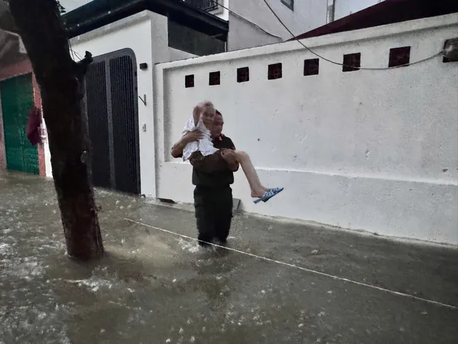 Thái Nguyên: Nước sông Cầu vượt báo động 3 hơn 2,5m, cảnh báo ngập lụt trên diện rộng - Ảnh 4.