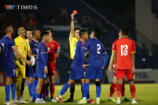 Vượt "ải thể lực" Nepal, ĐT Việt Nam nuôi tham vọng dự Asian Cup 2027- Ảnh 7. Vượt "ải thể lực" Nepal, ĐT Việt Nam nuôi tham vọng dự Asian Cup 2027- Ảnh 7.