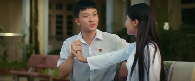 Ali Thục Phương của Cách em 1 milimet mong khán giả tiếp tục dành tình cảm cho "các chiến binh lớn" - Ảnh 11.