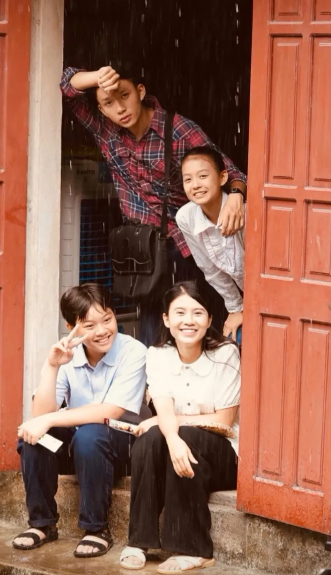 Ali Thục Phương của Cách em 1 milimet mong khán giả tiếp tục dành tình cảm cho "các chiến binh lớn" - Ảnh 17.