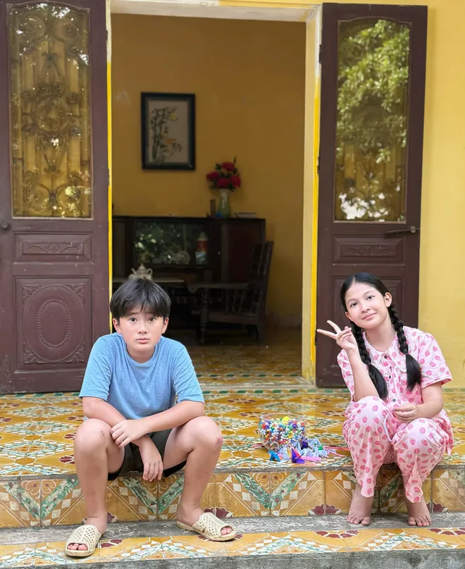 Cách em 1 milimet: Nhiều khoảnh khắc thơ ấu đáng nhớ ở "đại bản doanh" làng Mây - Ảnh 23.