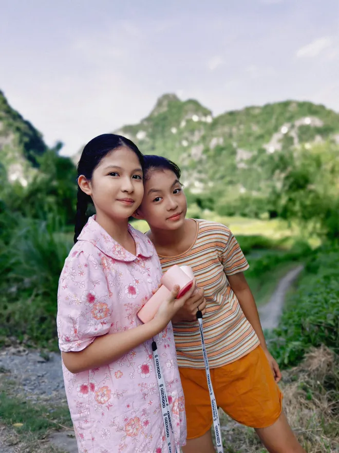 Cách em 1 milimet: Nhiều khoảnh khắc thơ ấu đáng nhớ ở "đại bản doanh" làng Mây - Ảnh 12.