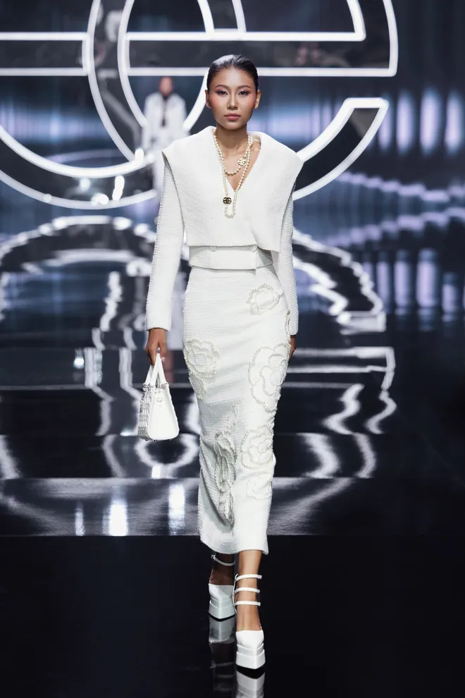 Siêu mẫu Thanh Hằng hội ngộ dàn người mẫu Vietnam's Next Top Model, The Face ở sự kiện thời trang tôn vinh phái đẹp - Ảnh 4.