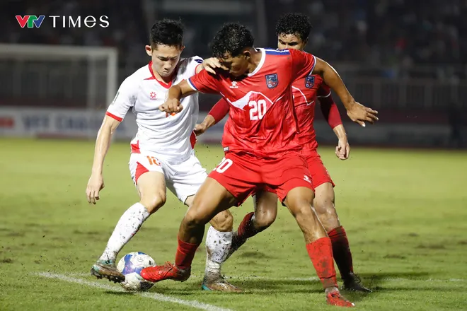 Sân trơn, bóng ướt, ĐT Việt Nam giành 3 điểm "nhọc" nhất từ đầu vòng loại Asian Cup 2027- Ảnh 21. Sân trơn, bóng ướt, ĐT Việt Nam giành 3 điểm "nhọc" nhất từ đầu vòng loại Asian Cup 2027- Ảnh 21.