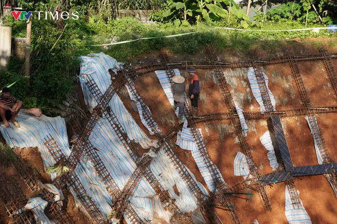 Công trình kè 50 tỉ ở Lào Cai: Chậm tiến độ, dân thấp thỏm đợi chờ - Ảnh 3.