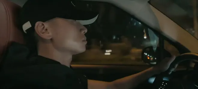 Cách em 1 milimet - Tập 14: Biên đã xuất hiện, Bách trở về từ Nhật, Đức trốn Tú - Ảnh 3.