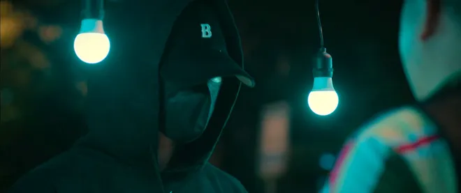 C&aacute;ch em 1 milimet - Tập 14: Bi&ecirc;n k&yacute; giấy nợ "3 tỏi" với &ocirc;ng tr&ugrave;m- Ảnh 5.