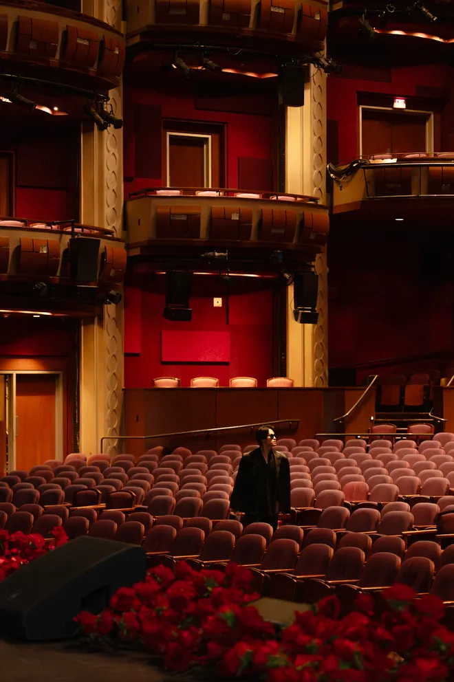 Sketch a Rose - mang &acirc;m nhạc Việt Nam đến với những nh&agrave; h&aacute;t biểu tượng tr&ecirc;n thế giới - Ảnh 2.