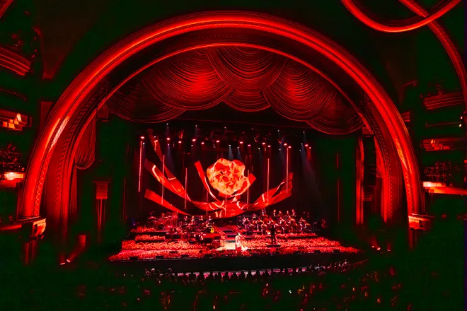 Choáng ngợp với Sketch A Rose của Hà Anh Tuấn tại Dolby Theater - Ảnh 3.