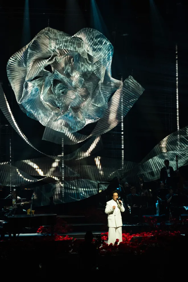 Choáng ngợp với Sketch A Rose của Hà Anh Tuấn tại Dolby Theater - Ảnh 8.