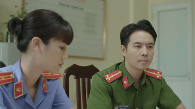 Lằn ranh: Thoát khỏi khuôn mẫu mặc định của dòng phim chính luận - Ảnh 9.