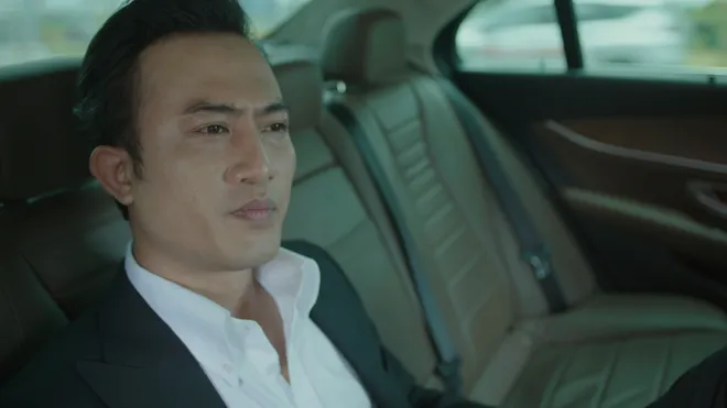 Lằn ranh: Thoát khỏi khuôn mẫu mặc định của dòng phim chính luận - Ảnh 11.