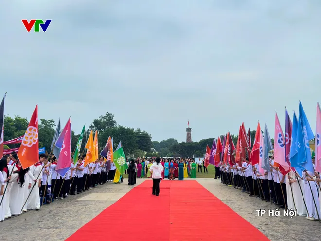 Các điểm cầu 'rực lửa' cổ vũ 4 nhà leo núi Chung kết Olympia 2025 - Ảnh 8.