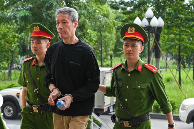 Hôm nay, 141 bị cáo hầu tòa trong vụ đánh bạc nghìn tỷ ở khách sạn Pullman Hà Nội - Ảnh 3.