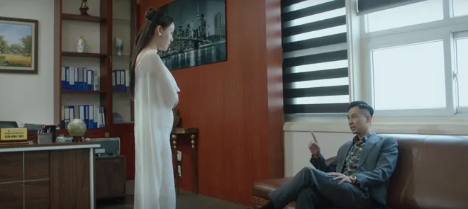 Lằn ranh - Tập 2: Trinh cảnh báo đối tác sắp có “bão”, nhóm lợi ích đứng sau vụ trọng án sắp bị khui ra- Ảnh 8. Lằn ranh - Tập 2: Trinh cảnh báo đối tác sắp có “bão”, nhóm lợi ích đứng sau vụ trọng án sắp bị khui ra- Ảnh 8.