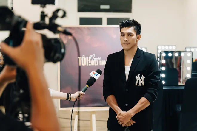 Đêm nhạc gắn kết yêu thương, hướng về đồng bào vùng lũ của các Anh tài - Ảnh 2.