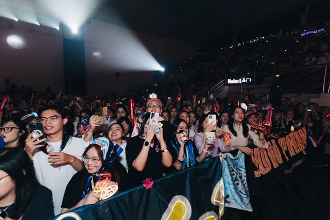 Đêm nhạc gắn kết yêu thương, hướng về đồng bào vùng lũ của các Anh tài - Ảnh 9.