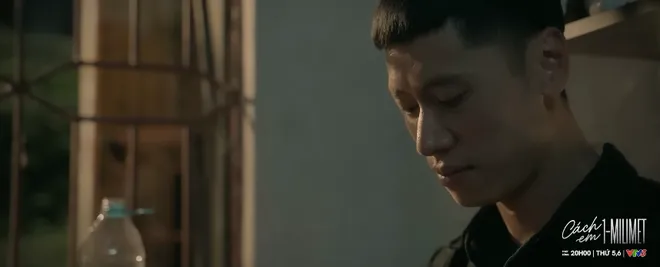 Cách em 1 milimet - Tập 18: Thư "ống bơ" nhắn tin cho Biên, Đức bị bạn thân bán đứng cho Tú- Ảnh 2. Cách em 1 milimet - Tập 18: Thư "ống bơ" nhắn tin cho Biên, Đức bị bạn thân bán đứng cho Tú- Ảnh 2.