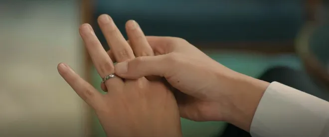 Cách em 1 milimet - Tập 18: Nghiêm cưỡng bức Nga trong phòng riêng, bị Đức đánh vỡ mặt tiền - Ảnh 7.