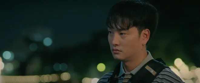 Cách em 1 milimet - Tập 18: Nghiêm cưỡng bức Nga trong phòng riêng, bị Đức đánh vỡ mặt tiền - Ảnh 23.